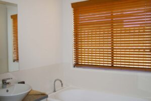 Range-VenetianBlinds-4